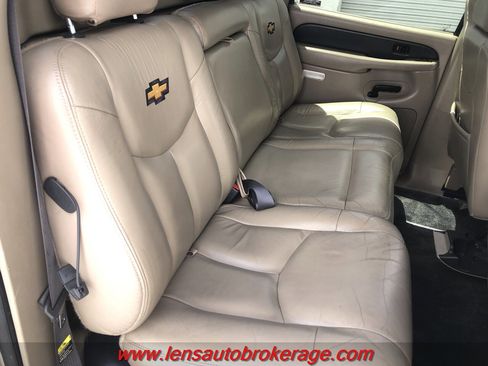 Used 2002 Chevrolet Avalanche 4x4 w/ Off-Road Suspension Pkg image 20