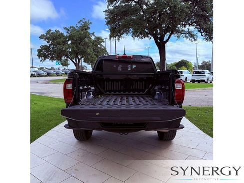 Used 2024 GMC Canyon AT4 AWD/4WD image 29
