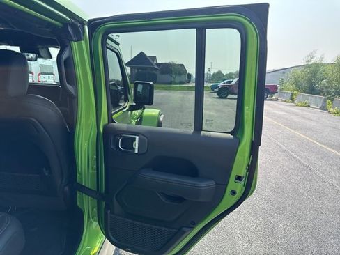 Used 2025 Jeep Wrangler Unlimited Rubicon 392 image 12