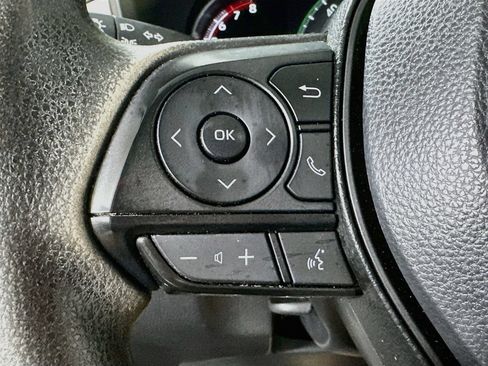 Used 2024 Toyota RAV4 XLE FWD image 22