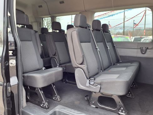 Used 2023 Ford Transit 350 XLT image 6