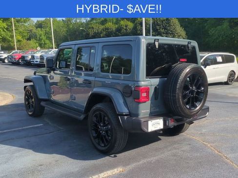 Used 2025 Jeep Wrangler Unlimited Sahara image 3