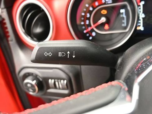 Used 2022 Jeep Gladiator Rubicon w/ LED Lighting Group AWD/4WD image 29