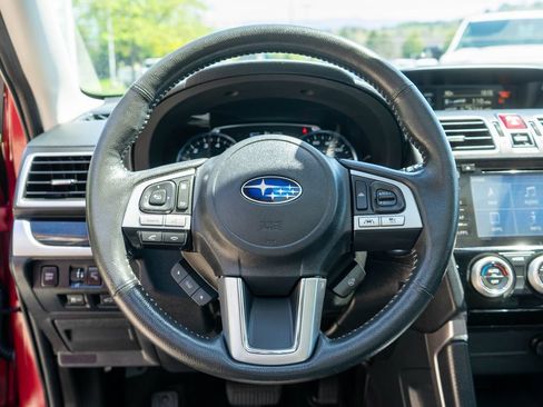 Used 2018 Subaru Forester 2.5i Touring AWD/4WD image 16