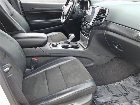 Used 2022 Jeep Grand Cherokee Laredo X image 21