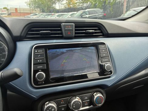 Used 2025 Nissan Versa SV FWD image 20