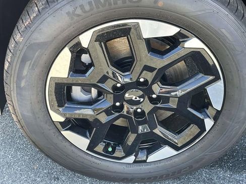 New 2026 Kia Sorento S image 9