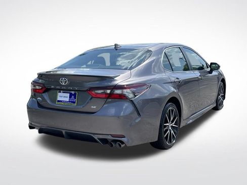 Used 2023 Toyota Camry SE FWD image 6