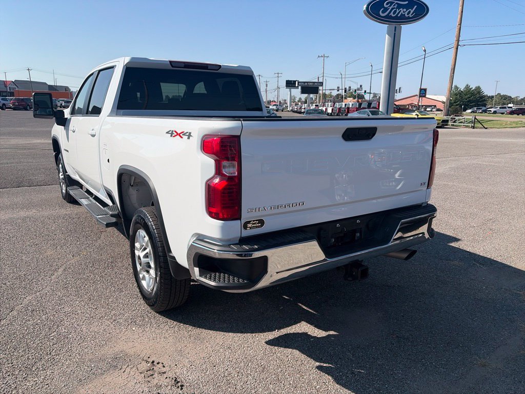Used 2025 Chevrolet Silverado 2500 LT w/ Convenience Package AWD/4WD image 4