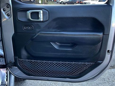 Used 2018 Jeep Wrangler Unlimited Rubicon image 25