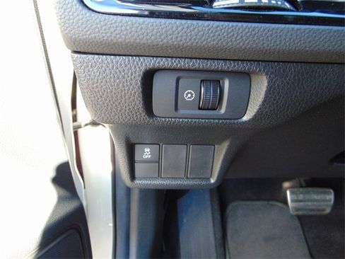 Certified 2025 Honda Civic Sport image 19