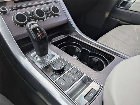 Used 2014 Land Rover Range Rover Sport HSE image 12