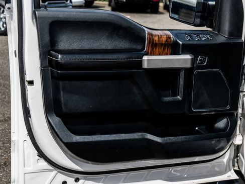 Used 2019 Ford F150 Lariat AWD/4WD image 22