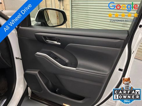 Used 2023 Toyota Highlander XLE AWD/4WD image 13