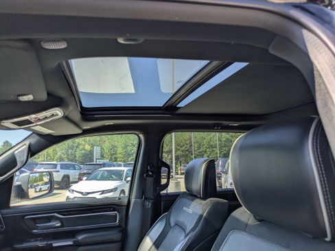 Used 2021 RAM 1500 Laramie w/ Sport Appearance Package image 10