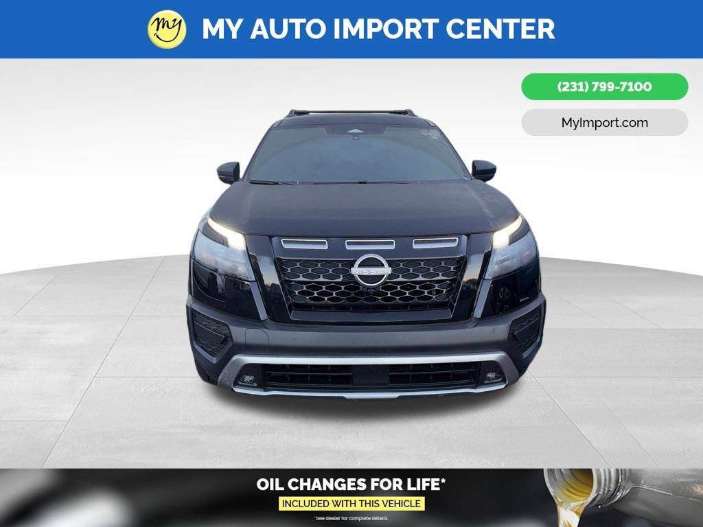 Used 2025 Nissan Pathfinder Rock Creek AWD/4WD image 2