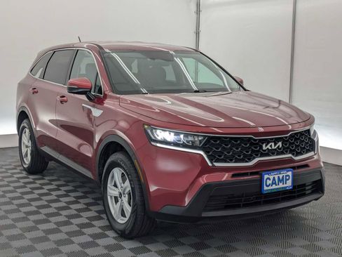 Used 2022 Kia Sorento LX AWD/4WD image 8