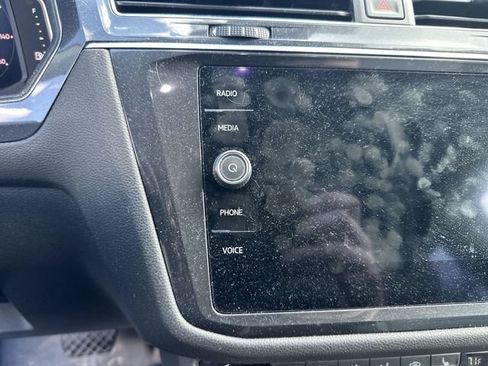 Used 2019 Volkswagen Tiguan SEL Premium w/ 3rd Row Seat Package AWD/4WD image 15