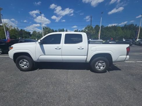 Used 2023 Toyota Tacoma SR AWD/4WD image 4
