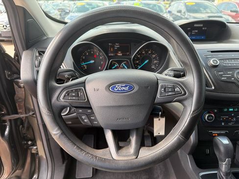 Used 2017 Ford Escape SE FWD image 13