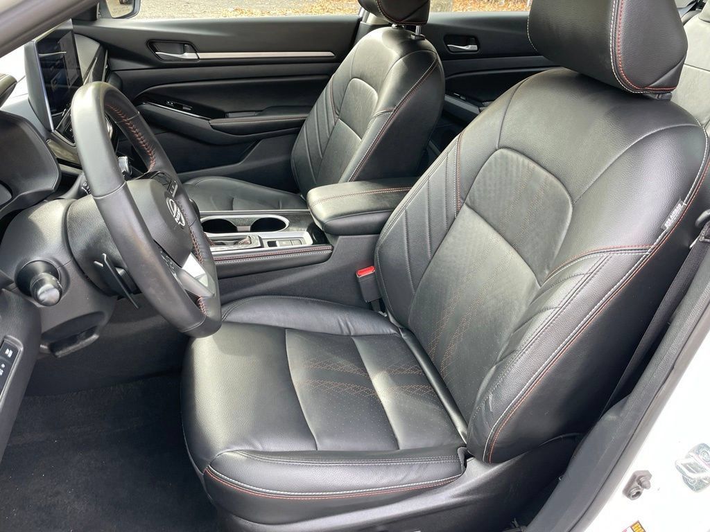 Certified 2024 Nissan Altima 2.5 SR w/ SR Premium Package FWD image 7