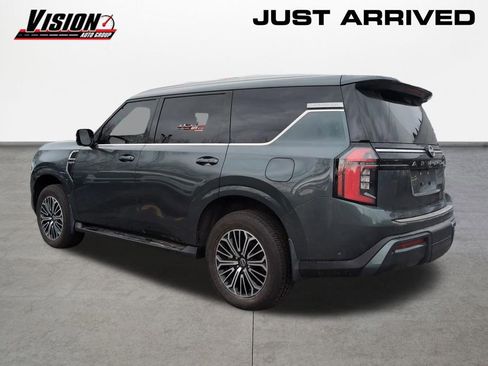 Used 2025 Nissan Armada Platinum image 7