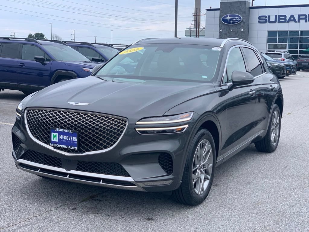 Used 2025 Genesis GV70 2.5T AWD/4WD image 3