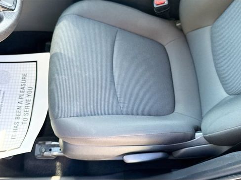 Used 2025 Toyota RAV4 LE AWD/4WD image 21