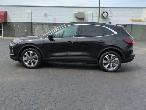 Used 2023 Ford Escape Platinum AWD/4WD image 5
