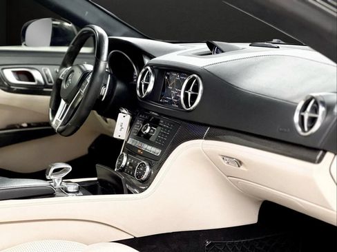 Used 2013 Mercedes-Benz SL 63 AMG image 27