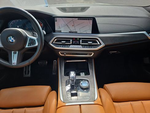 Used 2022 BMW X5 xDrive40i w/ M Sport Package AWD/4WD image 16