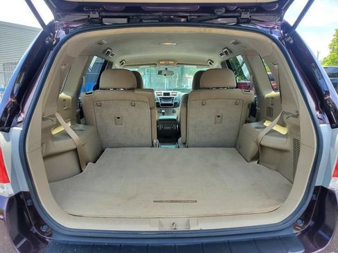 Used 2013 Toyota Highlander 4WD w/ Cold Weather Pkg image 8