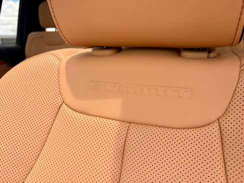 Used 2025 Jeep Grand Cherokee L Summit AWD/4WD image 18