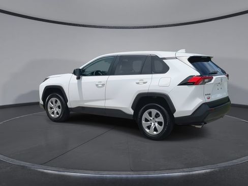 Used 2024 Toyota RAV4 LE FWD image 6