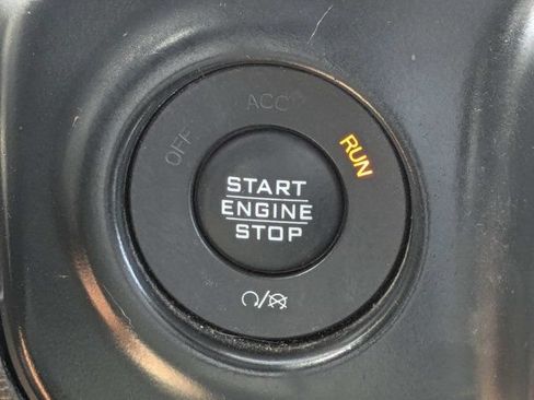 Used 2018 Jeep Wrangler Unlimited Sport S AWD/4WD image 28