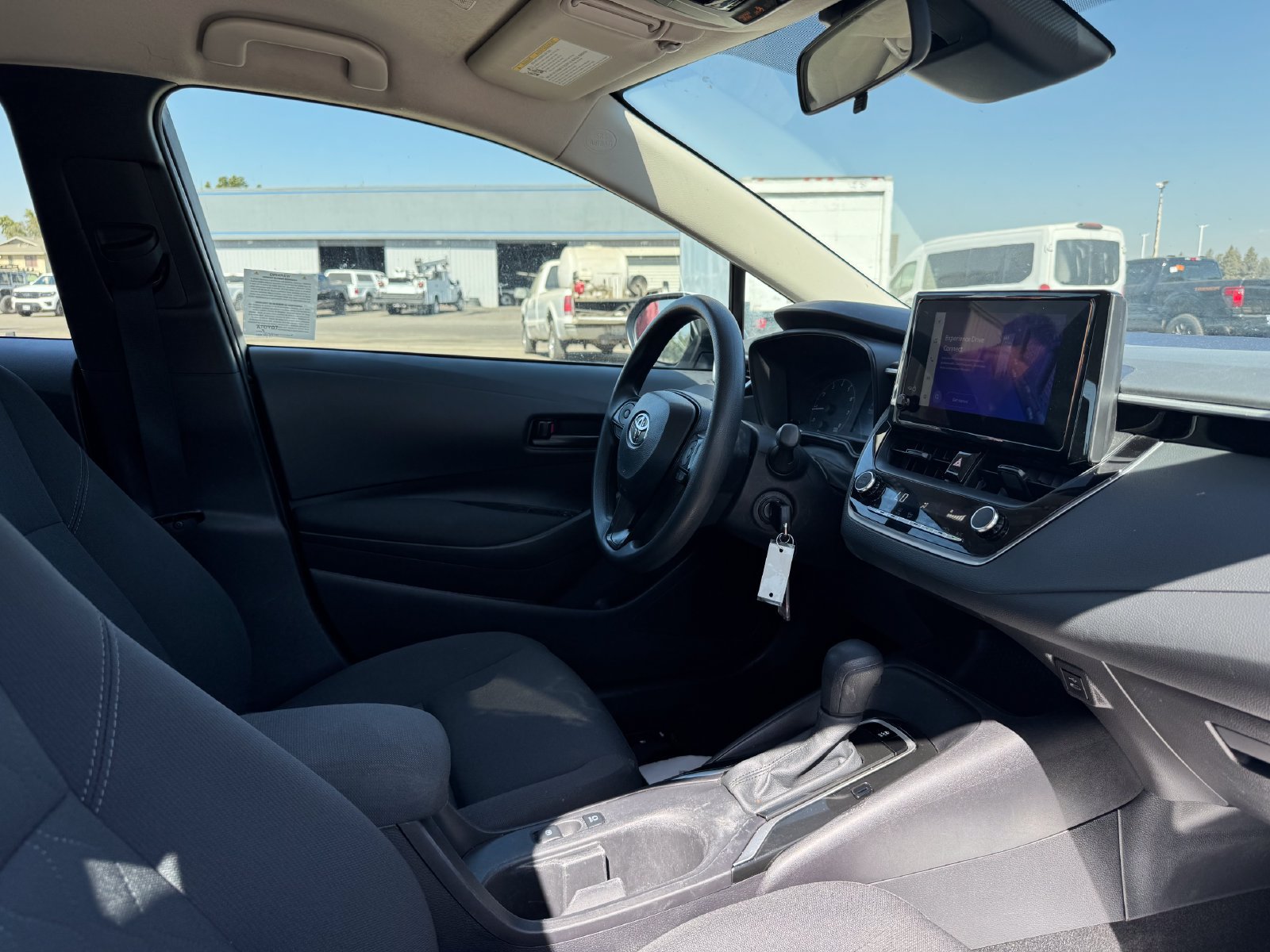 Used 2025 Toyota Corolla LE FWD image 17