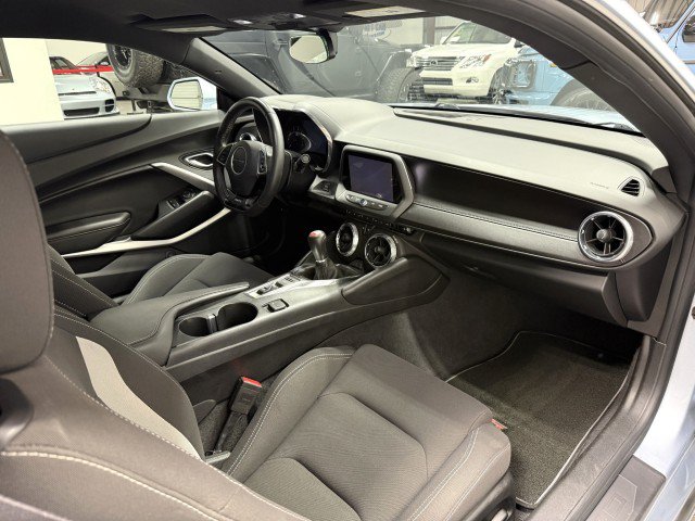 Used 2017 Chevrolet Camaro SS RWD image 19