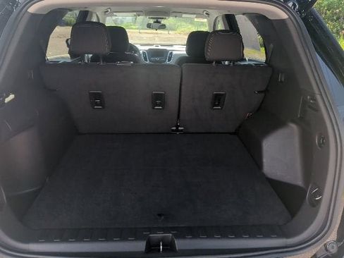 Used 2023 Chevrolet Equinox LT AWD/4WD image 11
