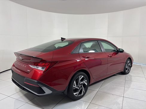 New 2025 Hyundai Elantra SEL FWD image 5
