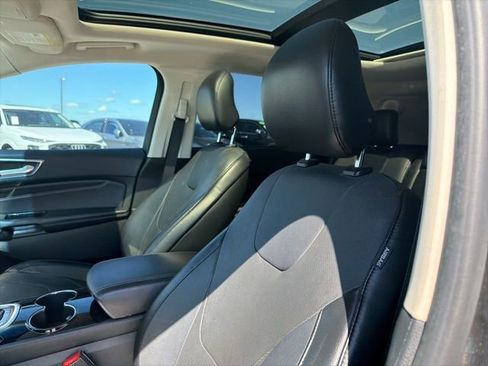 Used 2017 Ford Edge Titanium w/ Equipment Group 301A image 14