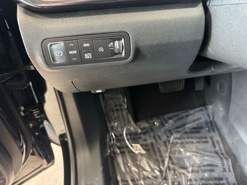 New 2026 GMC Terrain AT4 w/ Convenience Package III image 17