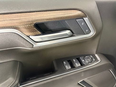 Used 2025 Chevrolet Silverado 1500 LT RWD image 20