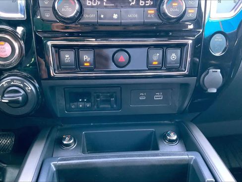 Used 2022 Nissan Titan Platinum Reserve w/ Moonroof Package AWD/4WD image 34