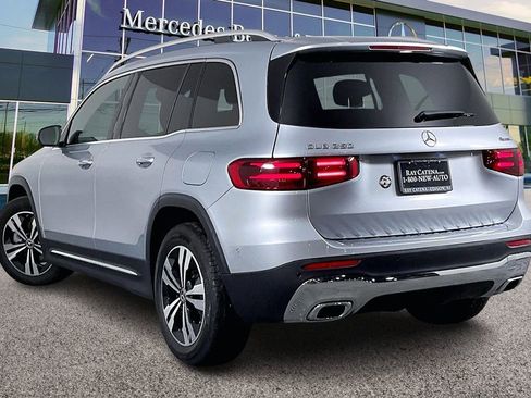 Used 2026 Mercedes-Benz GLB 250 4MATIC image 2