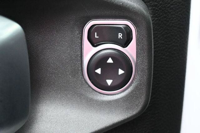 Used 2019 Jeep Wrangler Unlimited Rubicon AWD/4WD image 12