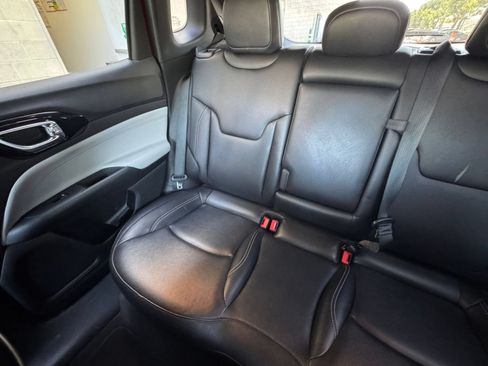 Used 2025 Jeep Compass Limited AWD/4WD image 39