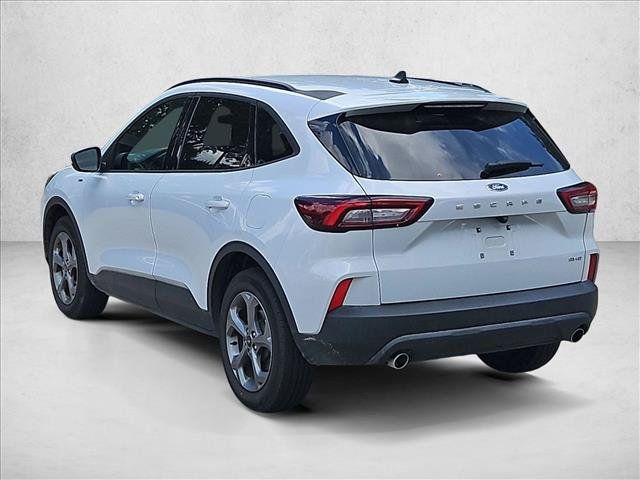 Used 2025 Ford Escape ST-Line Select AWD/4WD image 7