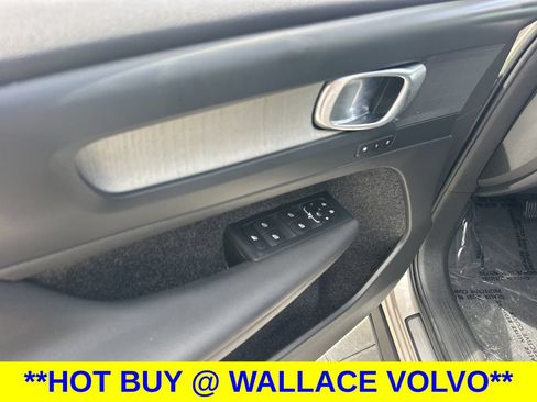 Used 2024 Volvo XC40 B5 Core AWD/4WD image 17