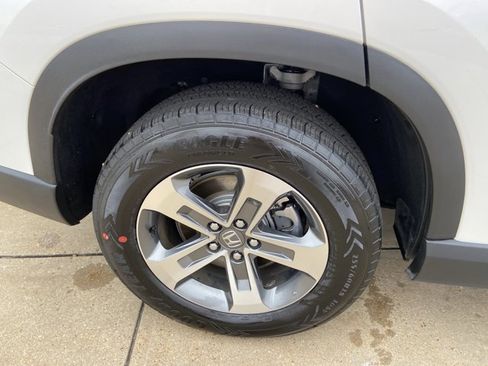 Used 2025 Honda Pilot EX-L image 30