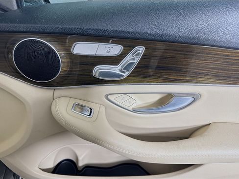 Used 2019 Mercedes-Benz C 300 Sedan image 31